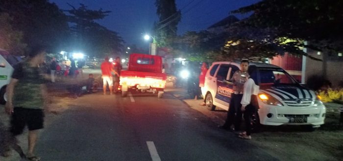 Jalan Desa Logjag, Pengatigan, Kecamatan Rogojampi, lokasi lakalantas antara dua sepeda motor, yang mengakibatkan salah seorang pengendara tewas di tempat, Kamis (9/11/2023) petang. (blok-a.com/Kuryanto)