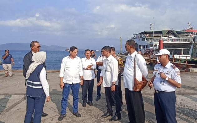 Pelabuhan Bulusan di Ketapang, Banyuwangi segera dioperasikan, untuk antisipasi penumpukan penumpang dan kendaraan jelang Nataru.(blok-a.com/Kuryanto)