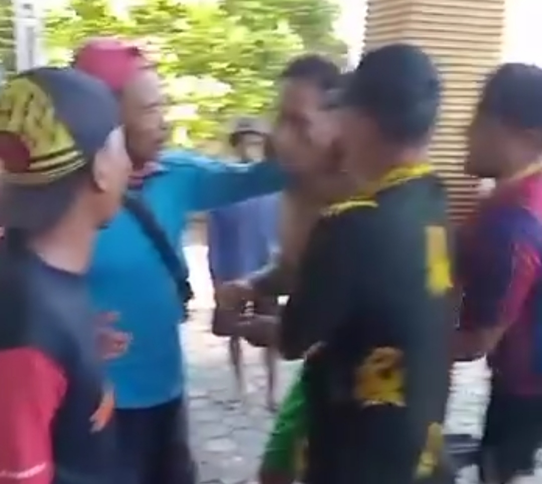 Maling cabai rawit di Kecamatan Cluring, Banyuwangi diamuk warga, Jumat (8/12/2023).(dok. dari Polsek Siliragung untuk blok-a.com).