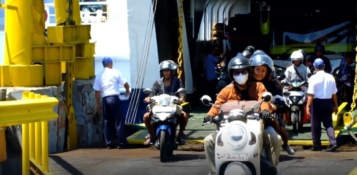 Arus mudik Lebaran 2024 di lintas Gilimanuk-Ketapang pada H-2 Lebaran, Senin (7/4/2024).(blok-a.com/Kuryanto)