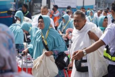  CJH Banyuwangi tahun lalu saat berada di Sukolilo. (Dokumentasi PPIH Sukolilo)