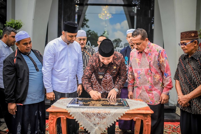 Peresmian Masjid Al Bahmudah di Jalan Letjen Sutoyo, Kebonsari oleh Bupati Jember.(dok. Diskominfo Jember)