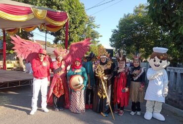 Kemeriahan perayaan HUT ke-79 Kemerdekaan RI di RSUD Waluyo Jati Kraksaan, Probolinggo. 