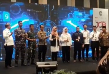 Bupati Ipuk saat luncurkan aplikasi inovatif Goker Wangi dalam acara Banyuwangi Job Fair 2024, di Ballroom Havana, Kecamatan Gambiran, Rabu (4/9/2024).(blok-a.com/Kuryanto)