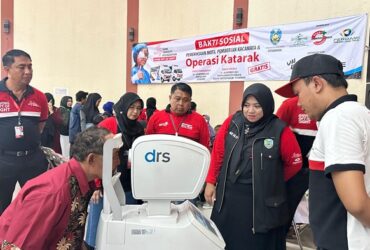Operasi katarak gratis hasil kerja sama Pemkab Situbondo dan Jhon Fawcett Foundation (JFF).