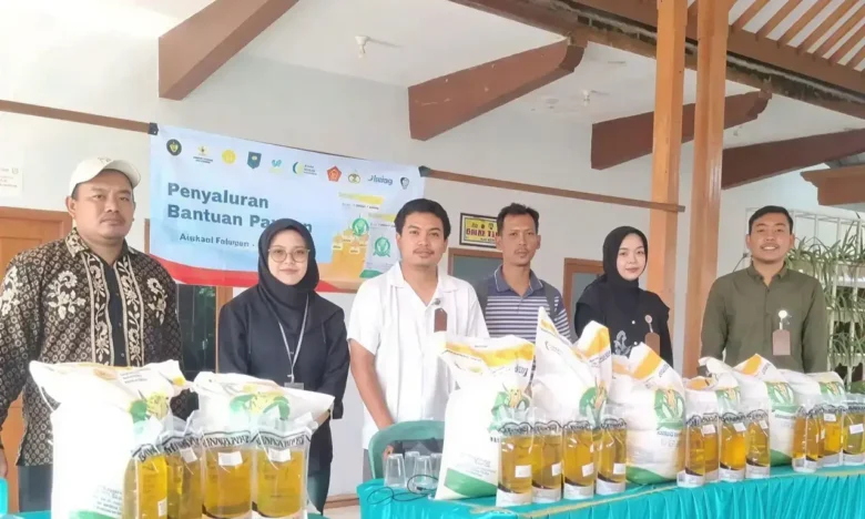 Bapanas gelontorkan bantuan 4,235 juta Kg beras dan 847.128 liter minyak goreng kepada 211.782 KPM di Banyuwangi (foto: Istimewa)