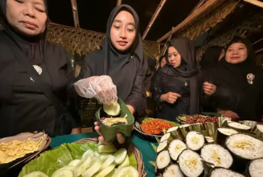 Sego Lemeng dan Kopi Uthek, hidangan otentik masyarakat Osing dari Desa Banjar, Kecamatan Licin, Banyuwangi (foto: istimewa)