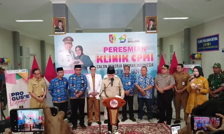 Bupati Jember Muhammad Fawait (Gus Fawait) meresmikan Klinik Calon Pekerja Migran Indonesia (CPMI) di RSD Balung pada Senin (27/04/2026)(foto: ist)