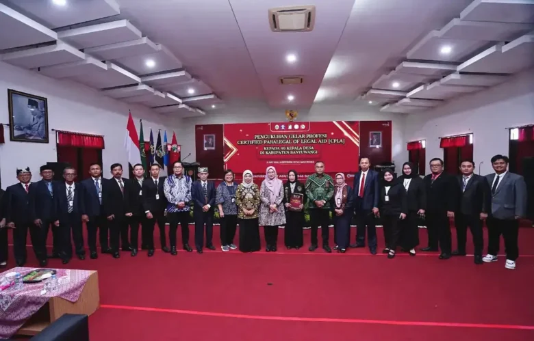 Bupati Banyuwangi, Ipuk Fiestiandani usai memberikan sambutannya pada acara Pengukuhan Gelar Certified Paralegal of Legal Aid (CPLA) kepada 46 Kades, Kamis (21/6/2026)(foto: istimewa)