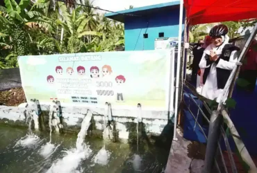 Bupati Ipuk saat hadiri peresmian rumah pompa di areal persawahan Poktan Kejibeling, Desa Kaotan, Kecamatan Blimbingsari (foto: ist)