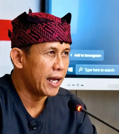Dr. Suyanto Waspo Tondo Wicaksono, M.Si., resmi menjadi Sekretaris Daerah (Sekda) definitif baru Kabupaten Banyuwangi (foto: Istimewa)