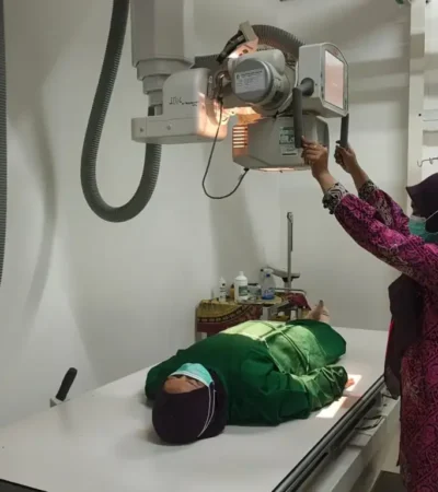 Wujudkan Promil lebih nyaman, RSUD Genteng hadirkan layanan HSG dengan didukung tenaga kesehatan perempuan profesional (foto: dok. Humas RSUD untuk blok-a.com)