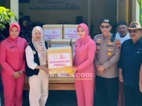 Songsong Hari Bhayangkara ke-80, Polresta Banyuwangi Berbagi Kasih Bersama Lansia di Panti Jompo Sahabat Lansia, Dusun Mangunrejo, Desa Blambangan, Kecamatan Muncar, Kamis (11/6/2026) (foto: Blok-a.com/Kuryanto).