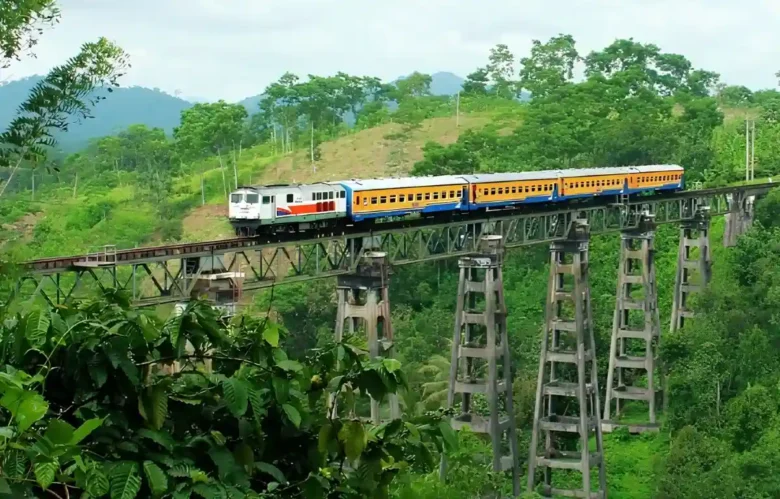 Jembatan Mrawan Jadi ikon KAI Daop 9 Jember. (Istimewa).