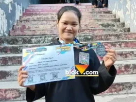 Adelia Dwi Cahya Anggraini, siswi SMP Negeri 1 Glagah, yang berhasil meraih Juara II pada ajang The Sunrise of Java Silat Championship 1, Minggu (31/5/2026) (foto: Blok-a.com/Kuryanto)