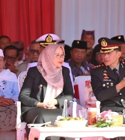 Bupati Ipuk Fiestiandani bersama Kapolresta Banyuwangi, Kombes Pol Rofiq Ripto Himawan (Foto: Istimewa)