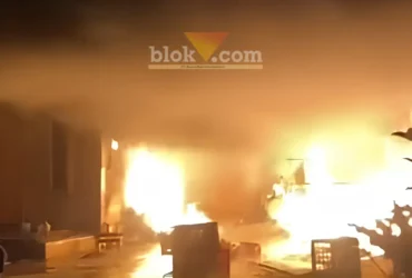 Diduga akibat korsleting listrik, garasi rumah warga Cluring, Banyuwangi ludes dilalap api, Rabu (08/07/2026) (foto: Blok-a.com/Kuryanto)