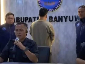 Kepala BNNK Banyuwangi, Kombes Pol Rachmat Kurniawan saat memberi keterangan pers (foto: Istimewa)