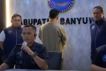 Kepala BNNK Banyuwangi, Kombes Pol Rachmat Kurniawan saat memberi keterangan pers (foto: Istimewa)