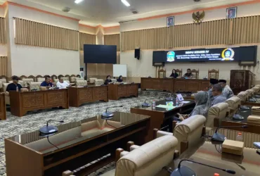 Komisi IV DPRD Banyuwangi saat Rapat Dengar Pendapat Umum (RDPU) membahas berbagai persoalan pendidikan di Banyuwangi, Jum'at (03/07/2026) (foto: Blok-a.com/Istimewa)