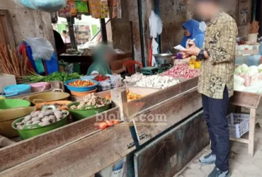 Memasuki akhir Juli 2026, harga rata-rata bahan pokok di tiga pasar tradisional Banyuwangi terpantau relatif stabil, Senin (27/07/2026) (foto: Blok-a.com/Kuryanto)