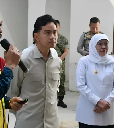 Wapres RI Gibran Rakabuming didampingi Gubernur Jatim, Khofifah Indar Parawansa dan Bupati Ipuk Fiestiandani saat Tinjau Progres Revitalisasi Pasar Induk Banyuwangi, Jum'at (10/07/2026) (foto: Blok-a.com/Istimewa)