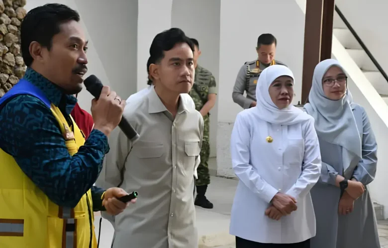 Wapres RI Gibran Rakabuming didampingi Gubernur Jatim, Khofifah Indar Parawansa dan Bupati Ipuk Fiestiandani saat Tinjau Progres Revitalisasi Pasar Induk Banyuwangi, Jum'at (10/07/2026) (foto: Blok-a.com/Istimewa)