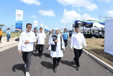 Bupati Ipuk saat menghadiri acara peluncuran secara daring program pembangunan Pembangkit Listrik Tenaga Surya dengan total kapasitas 100 Gigawatt peak GWp, oleh Presiden Prabowo (foto: Istimewa)