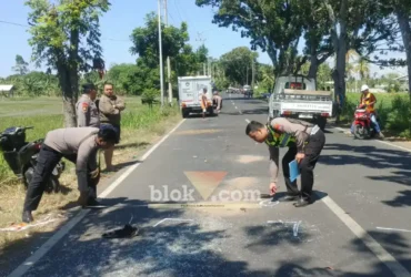 Piket Lantas Satlantas Polresta Banyuwangi saat lakukan olah TKP dua laka lantas di dua tempat berbeda yang masing-masing menelan satu korban jiwa, Minggu-Senin (09-10/08/2026) (foto: Blok-a.com/Kuryanto)