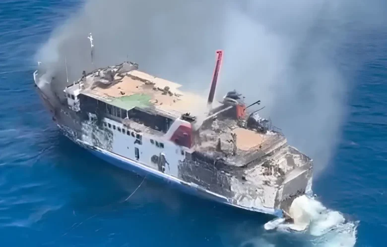 Potongan vidio saat KMP Putri Yasmin Terbakar di Selat Lombok, Rabu (12/08/2026)