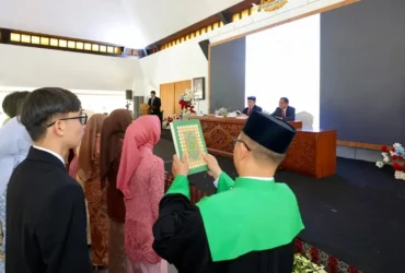 FIKKIA Unair Banyuwangi lantik sebanyak 24 dokter hewan, Senin (28/09/2026)(foto: dok Humas Pemkab)