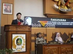 Bagus Amerta Dewa jurusan bicara fraksi PDI saat bacakan PU fraksinya terkait Raperda Perubahan APBD 2026, Kamis (24/09/2026) (foto: blok-a.com/Kuryanto)