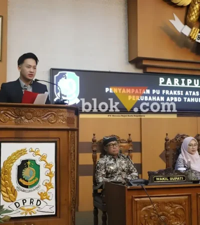 Bagus Amerta Dewa jurusan bicara fraksi PDI saat bacakan PU fraksinya terkait Raperda Perubahan APBD 2026, Kamis (24/09/2026) (foto: blok-a.com/Kuryanto)