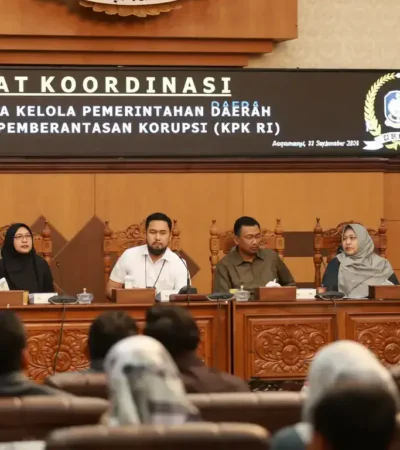 KPK saat gelar Rakor di DPRD Banyuwangi, Selasa (01/09/2026) (foto: blok-a.com/Istimewa)