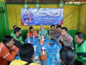 Semarak Hari Lalu Lintas Bhayangkara ke-71, Satlantas Polresta Banyuwangi Rangkul Ojol, Dari Layanan Kesehatan hingga Keselamatan di Jalan Raya. (foto: blok-a.com/Istimewa)
