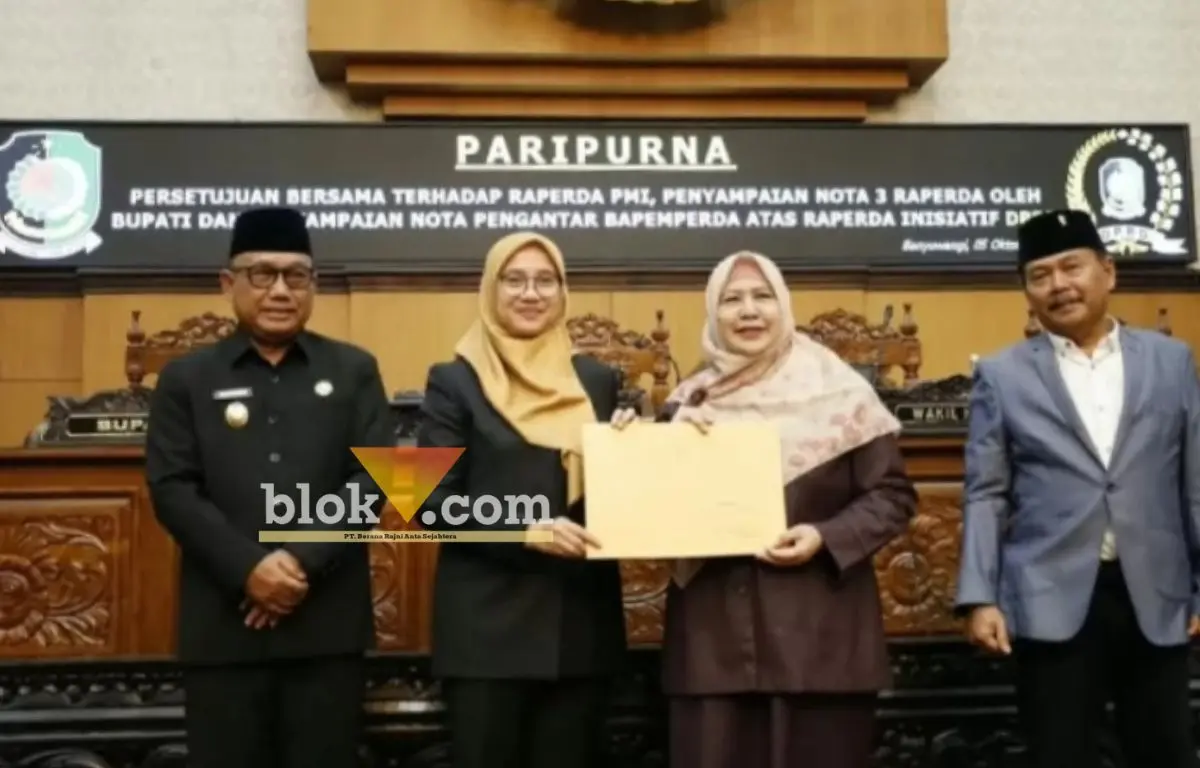 Rapat Paripurna DPRD Banyuwangi, Bupati Ipuk Sampaikan Penjelasan Tiga Raperda Strategis