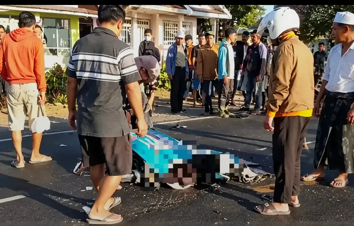 Tabrak Belakang Bus, Pemotor Asal Situbondo Tewas Terlindas di Wongsorejo Banyuwangi