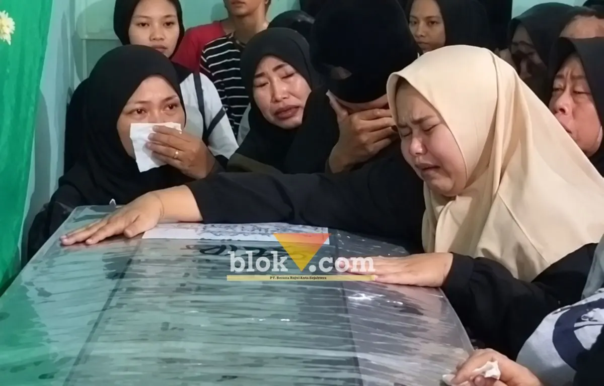 Penantian Panjang Berakhir, Jenazah Korban KM Virgo Transport 8 Asal Genteng Banyuwangi Tiba di Rumah Duka